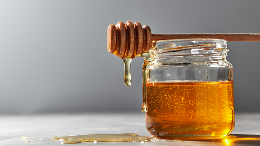 Honey! 4 reasons why your skin needs it